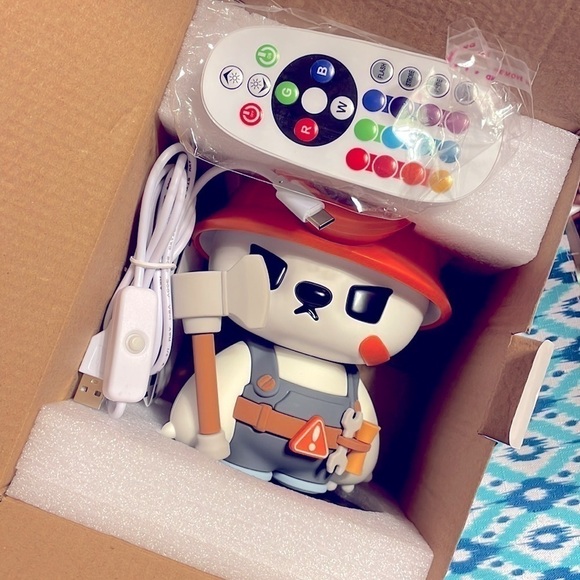 Brand New Sunset Lamp Projector Night Light with Remote & APP Control - Picture 5 of 9